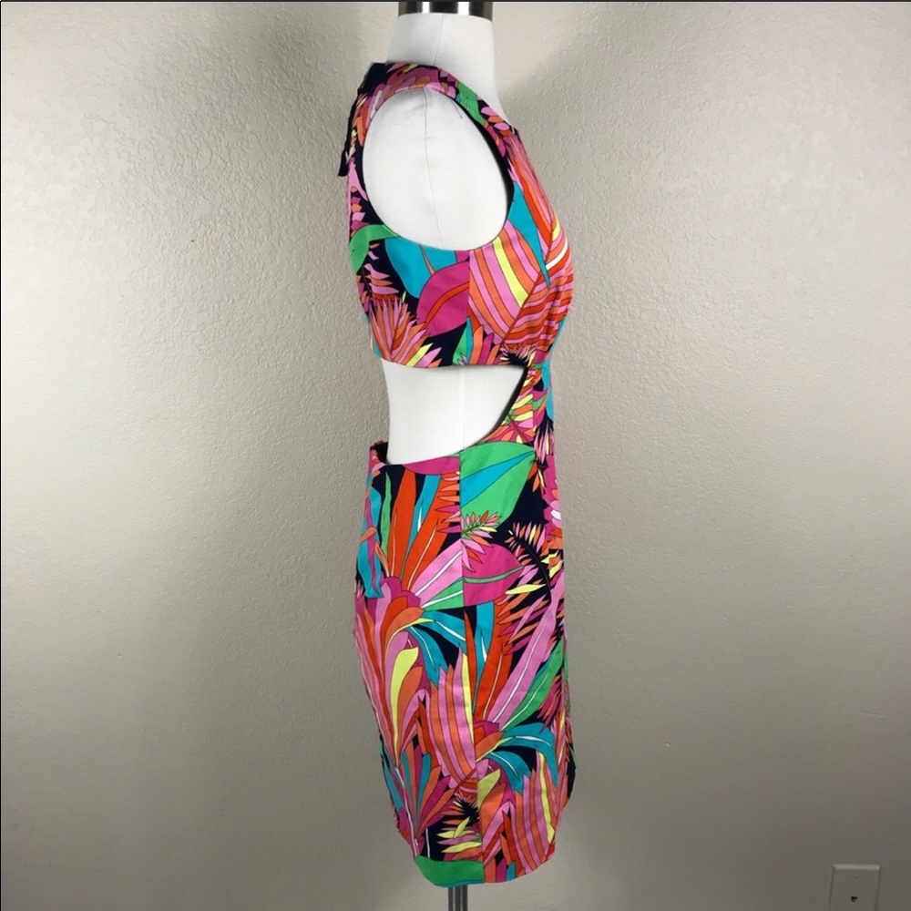 Trina Turks open back dress - Picture 6 of 6